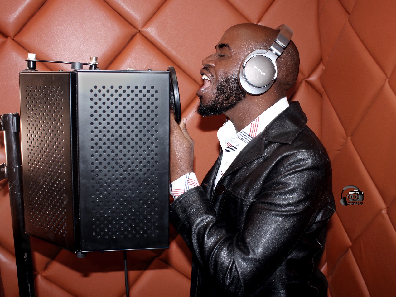 Don 3ple-ig recording vocals